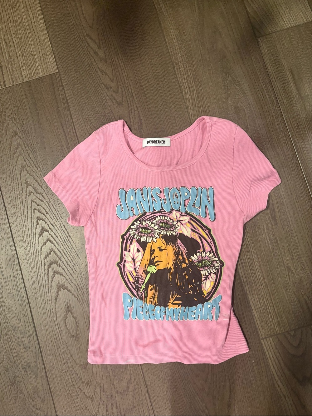 Daydreamer pink graphic tee